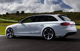 Audi Rs4 Avant In White Looking Wide Audi Rs4 Audi Wagon Audi Allroad
