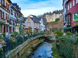 The mercedes driver's win was the 91st of his career and he will surely break michael. Schone Eifel Orte 5 Alternativen Zu Monschau Weltenkundler
