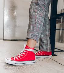 Black And Red Converse High Tops Red Chucks Make A Statement Conversestyle Foreverchuck Red Converse Outfit All Star Outfit Red High Tops