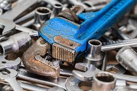 Typical hand tools that you would use for plumbing tasks include hammers, screwdrivers, hacksaws, pliers, and cutters. Plumbing Tools List For A Beginner Plumber Hanover Supply