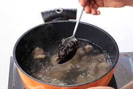 Rasanya pedas dikit ya, kalau mau lebih pedas bisa ditambah cabe. Resep Rawon Daging Empuk Gurih Dan Nikmat