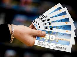Wil je meer weten over de kleinere loterijen zoals eurojackpot, luckyday of lot of happines in deze blog kan je de informatie vinden die je zoekt. Arnhemmer Wint 100 000 Euro Bij De Staatsloterij En Dit Is Waar Het Lot Werd Verkocht Indebuurt Arnhem