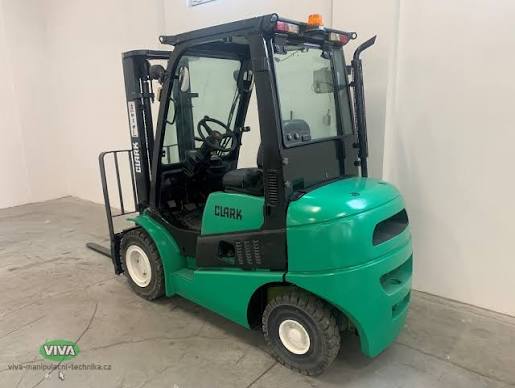 Michigan Clark C25D Forklift