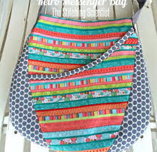 Under each image there is a link to the page of the blogger who has designed the free tutorial where you can download the pattern 28 Bag Tote And Purse Patterns And Craft Ideas Free Feltmagnet