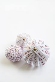 Do It Yourself Weihnachtsschmuck Christmas Decoration The Diy Way Kugeln Basteln Weihnachtskugeln Weihnachtskugeln Basteln