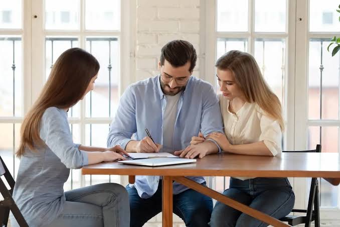 چگونه سند ملک را استعلام کنیم؟