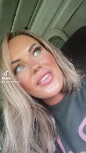 Jodie Phelps's Instagram, Twitter & Facebook