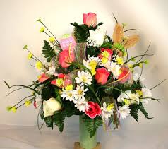 25+ exclusively gorgeous memorial flowers arrangements cemetery vase that will put a smile on her face, title: Spring Cemetery Vase Flower Arrangement Featuring White Roses And Pink Roses Flower Vase Arrangements Flower Arrangements Memorial Flowers