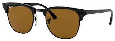 Inspired by the 50's, the unmistakable design of the clubmaster classic is worn by cultural intellectuals, those who lead the changed tomorrow.choose the iconic clubmaster classic sunglasses design in black or brown frames with a crystal brown lens treatment. Ray Ban Clubmaster Rb 3016 Rahmen Matte Black Glas Brown