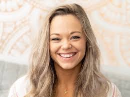 Alicia Craddock's Instagram, Twitter & Facebook