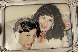 Karen Marsland Obituary (2008)