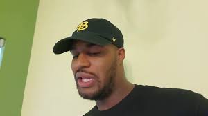 Here's What It Feels Like To Call People Who Have Those Annoying Voicemails  That Sound Like They're Talking To You