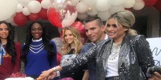 Juan carlos alfonso víctor maría de borbón y borbón, born 5 january 1938) is a member of the spanish royal family who reigned as king of spain from 22 november 1975 until his abdication on 19 june 2014. Galilea Montijo Confia Plenamente En Su Esposo