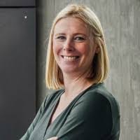 Sarah Kolp's Instagram, Twitter & Facebook