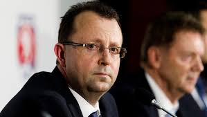 A nepůjde jen o formalitu. Podle Malika Prakticky Kazdy Klub Zamestnava Lidi Na Rozhodci Plejer Cz