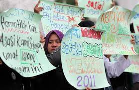 We literally have laws against being gay! Malaysia Respect Rights Of Lgbt People Human Rights Watch