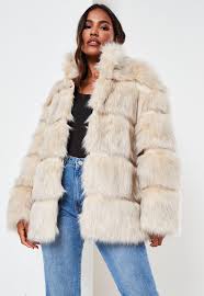 Tri par popularité tri par notes moyennes tri du plus récent au plus ancien tri par tarif croissant tri par tarif décroissant. Manteau De Fourrure Femme Capuche Col Fourrure Missguided