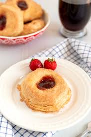 See more ideas about recipes, cooking recipes, yummy food. Strawberry Filled Buttermilk Biscuits Bunny S Warm Oven