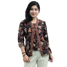 Model baju batik atasan wanita lengan panjang. Harga Hijab Pakaian Wanita Batik Kebaya Atasan Terbaik Agustus 2021 Shopee Indonesia
