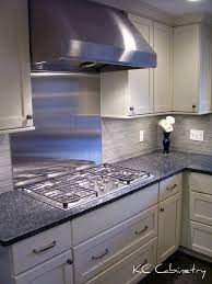 It is best known for its rugged charm, making it a perfect choice for industrial chic white kitchen cabinets. Steel Grey Leathered Granite Kitchen Google Search Credence Cuisine Cuisine Originale Cuisines Design