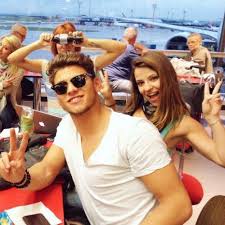 A nos confrères de télé star, rayane bensetti a annoncé : Rayane Bensetti Et Denitsa En Couple Statut Facebook Complique Rayanne Bensetti Danse Avec Les Stars Ryan Bensetti