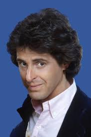 Steven Kampmann's Instagram, Twitter & Facebook