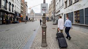 De avondklok in de provincie antwerpen gaat in om 23.30 uur. Avondklok En Mondkapjesplicht Antwerpen Dringend Advies Om Regio Te Mijden Nos