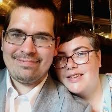 You're not supposed to be here. This is your last warning: get out or I'll  call the guards, GUARDS TRESSPASSER!