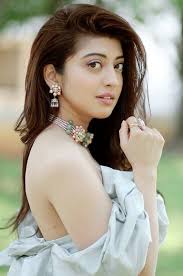 The beautiful pranitha subhash recently came down to pinkvilla's office and took us through her morning routine. Actress Pranitha Subhash Lastest Stills Pranitha Subhash Photo 9 Of 10