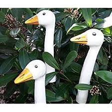 4 Stuck Gartenfigur Gansehals 1841 Gertrud Aus Keramik Weiss Sehr Wetterbestandig Ca 35 Cm Hoch Amazon De In 2020 Garden Ornaments Garden Sculpture Ceramic Sculpture