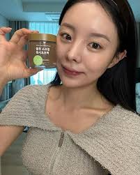 BLACKPINK's Lisa Spotted In New Photos With Rumored Boyfriend's Family