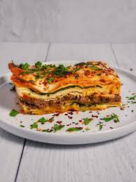 Spinach And Beef Lasagna Girl With The Iron Cast Recipe In 2020 Lasagna With Ricotta Cheese Beef Lasagna Lasagna