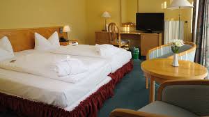 The royal inn is a 19th century inn perfectly placed between the north and south coast of cornwall. The Royal Inn Park Hotel Fasanerie Hotel Outdooractive Com