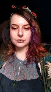 Lindsay Hancock's Instagram, Twitter & Facebook