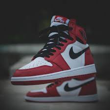 Air Jordan 1 Retro High Og Chicago Mens Nike Shoes Air Jordans Retro Sneakers Fashion