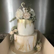 Pin Von Algareh Only Auf Cake And Flowers In 2020 Torte Hochzeit Hochzeitstorte Gold Hochzeitstorte