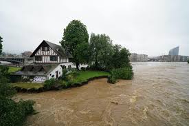 Au moins neuf morts et quatre disparus, liège et namur sous les eaux. Db1qzwjum7dxhm