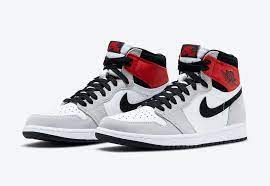 The jordan retro phase started with the air jordan 3, then nike jumped back and decided to retro the air jordan 1. Air Jordan 1 High Og Light Smoke Grey 555088 126 Release Date Sbd