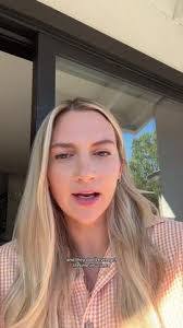 Jeannie Hyde's Instagram, Twitter & Facebook