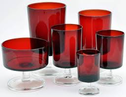 Verres Et Coupe A Dessert Cavalier Verre Rubis Luminarc Annees 50 60 Verres A Vin Vintage Verre Colore Rouge Rubis