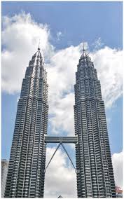Petronas twin towers were once the tallest buildings in the world. Pin On à¸‚ à¸­à¸„à¸§à¸²à¸¡