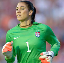Hope solo's last appearance was at the 2016 rio olympics, two weeks before megan rapinoe joined colin kaepernick in kneeling for the anthem (and rapinoe did so alone; Frauen Wm 2015 Hope Solo Die Skandalnudel Im Tor Der Usa Welt