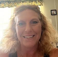 Mandy Vickery's Instagram, Twitter & Facebook