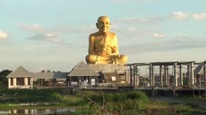 หลวงปู่ทวด), also known as luang pu thuad, luang por tuad, luang phu tuad, and various other spellings. Huge Statue Of Luang Phor Thuad é¾™æ™®æ‰˜ In Ang Thong Thailand Youtube