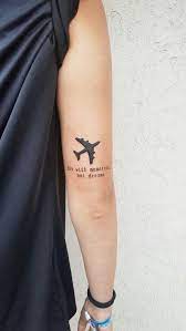 25 Tatouages A Adopter De Toute Urgence Si Vous Etes Fans De Voyage Tattoo Designs With Meaning Forearm Tattoo Design Tattoo Ideas Forearm
