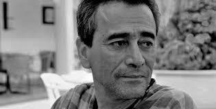 Evelio Rosero visita Utadeo, en el marco del Festival Internacional de  Poesía de Bogotá