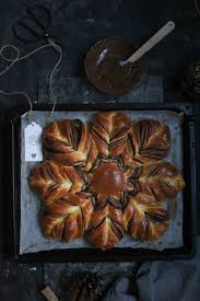 Schokoladiger Weihnachtsstern Aus Hefeteig Rezept Hefeteig Hefe Teig