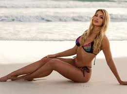 Hot ladies in sexy outfits | Sexiest women in the world