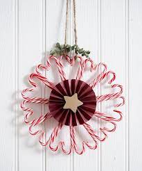 29 Budget Christmas Decorating Ideas From Christmas Crafts To Upcycling Inexpensive Christmas Easy Christmas Decorations Christmas On A Budget