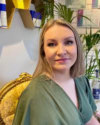 Karina Grace Scoffield Make-up Artist & Beauty